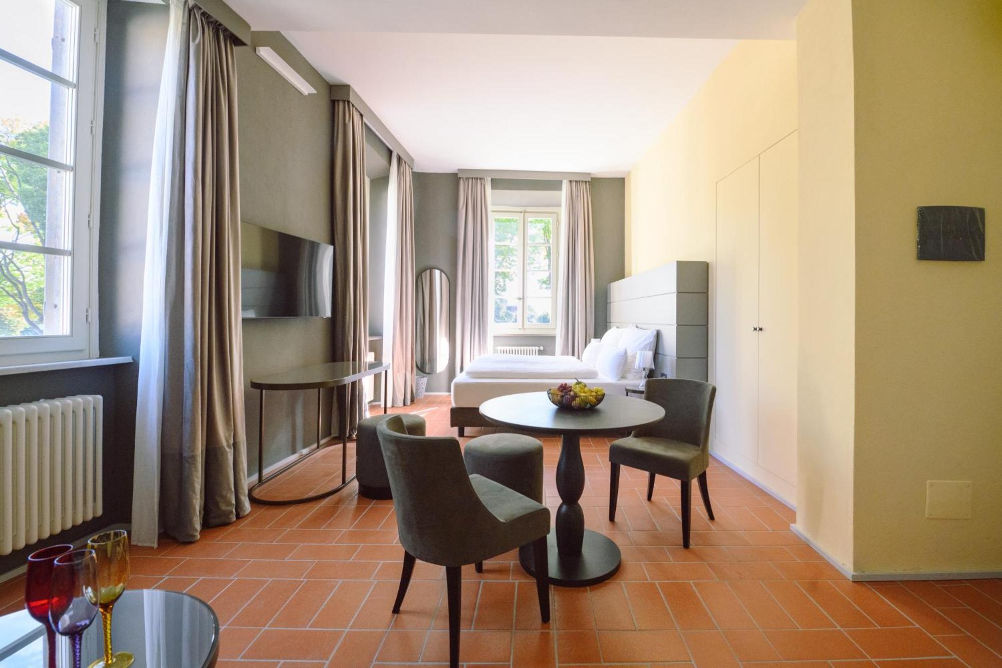 Palazzo Froussard And Living Bed & Breakfast